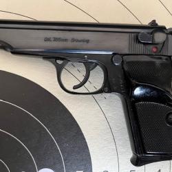 Beau pistolet FEG 7,65, r&eacute;plique du Walther PP de James Bond