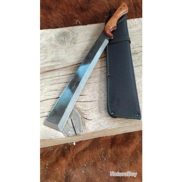 Machette forg�e avec Manche en bois et Etui en Nylon 54