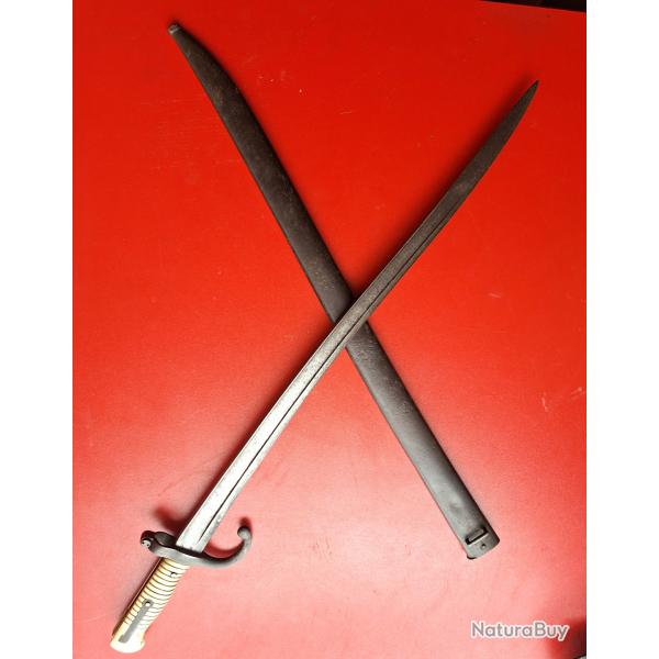 Baionnette Chassepot patin�e, Manufacture de St Etienne, juin 1874, avec fourreau bronz� m�me num�ro