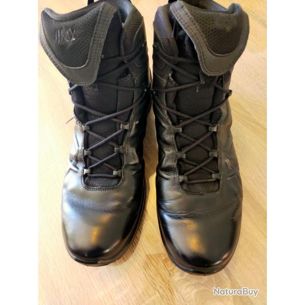 Chaussures d'intervention cuir de couleur noire HAIX taille 47, TBE