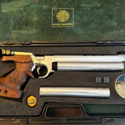 Pistolet &agrave; air STEYR LP 10 (Version droitier - Taille de la poign&eacute;e : XS, Calibre: 4,50)