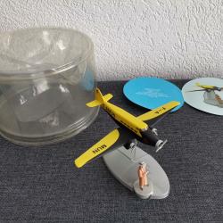 Avion Air France et figurine de L'Oreille Cass&eacute;e Tintin neuf