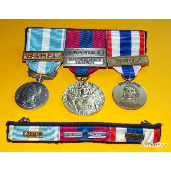 PLACARD DE 3 MEDAILLES AVEC SA BARRETTE DE RAPPEL : MEDAILLE DE L'OUTRE MER BARRETTE SAHEL , MEDAILL