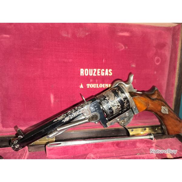 Petit revolver Loron avec coffre Rouzegaz a Toulouse