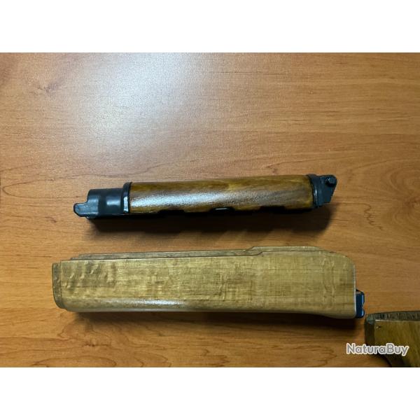 kit crosse, poign�e, garde-main inferieur et sup�rieur en bois, neuf pour VZ58 / CZ-858