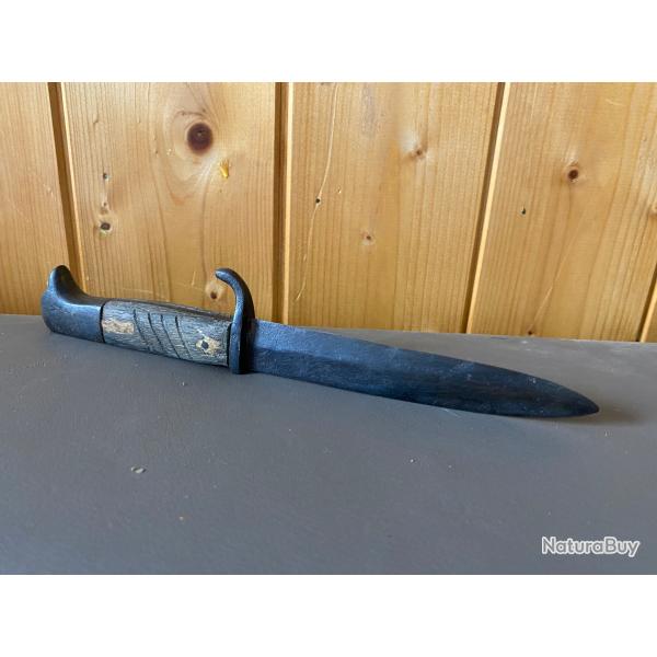 Ancienne dague poignard de tranch� Bottes double tranchant officier Allemand