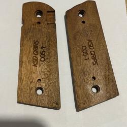 Poign&eacute;e bois 1911 combat commander