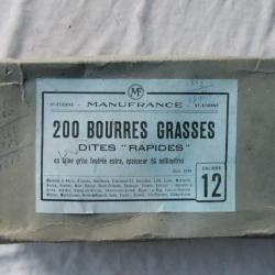 1 Bo&icirc;te MANUFRANCE avec  150 bourres grasses dites " rapides ", en calibre 12.