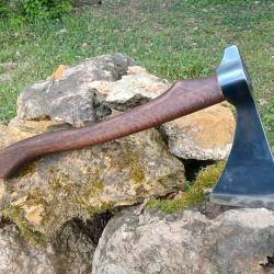 Hachette et couteau Scandinaves