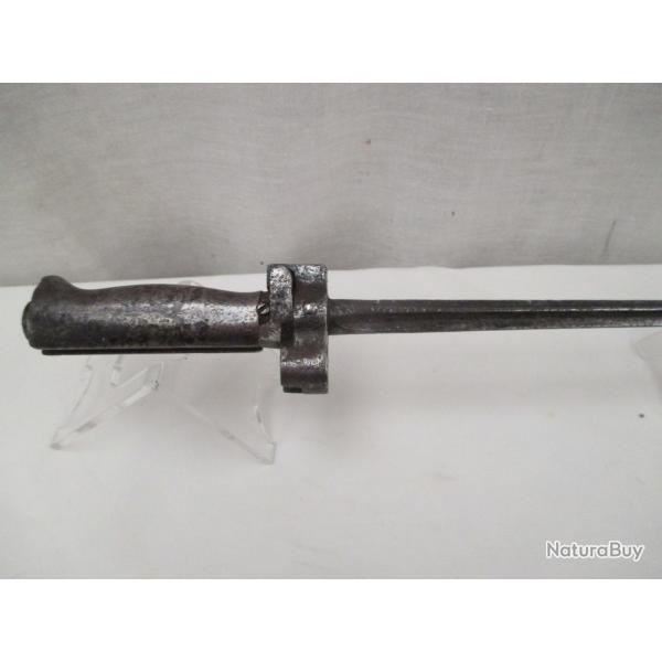 sortie de grenier ba�onnette lebel S F  (rosalie ) vendue en l'�tat  le systeme  de fixation parfait