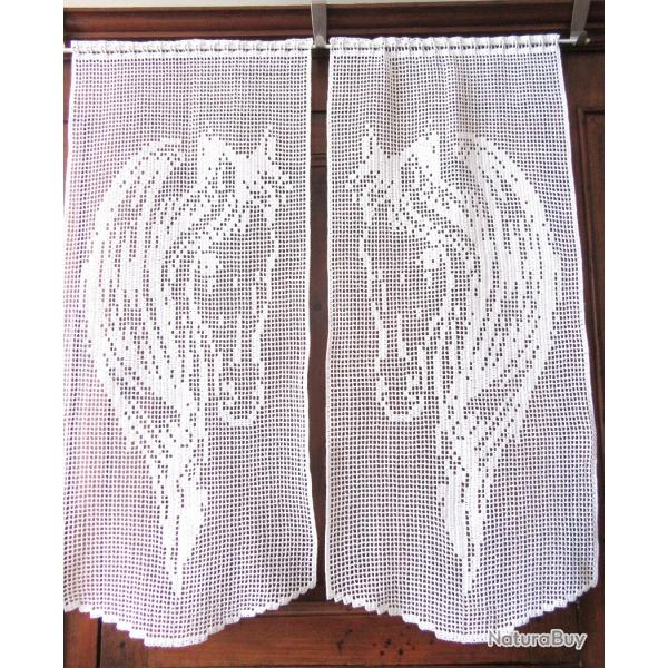 Rideaux brise-vue Chevaux. D�coration textile crochet fait main. Neufs.