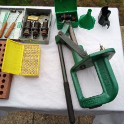 Lot outil rechargement munition 357 magnum et 38 sp&eacute;cial + presse RCBS RS3
