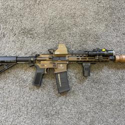 "PACK SCHMEISSER ULTIMA" AR15 Calibre 223 Rem Canon 10.5" + Point rouge + Silencieux + Laser + Lampe