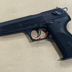 pistolet STEYR mod. GB 80 calibre 9 para