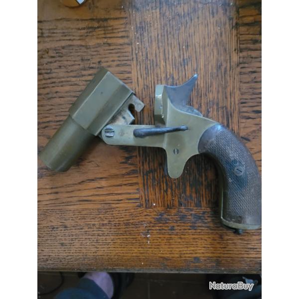 Vend  pistolet lance fus�  marine .tr�s bon �tat.