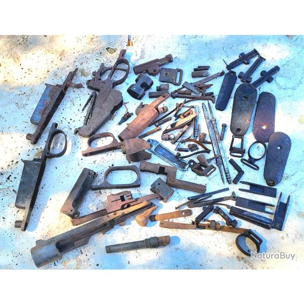 Lot de pi�ces de fouille Mauser 98 et divers
