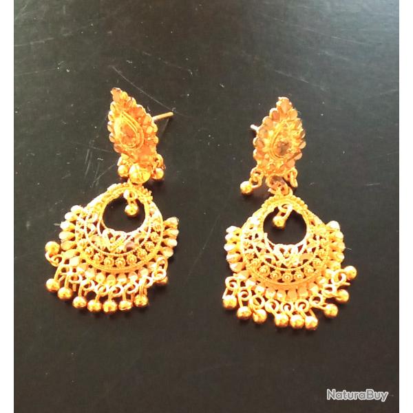 Paires de boucles d'oreille plaquer or 24k