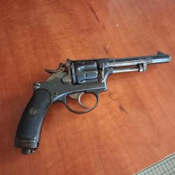 Revolver suisse 1882