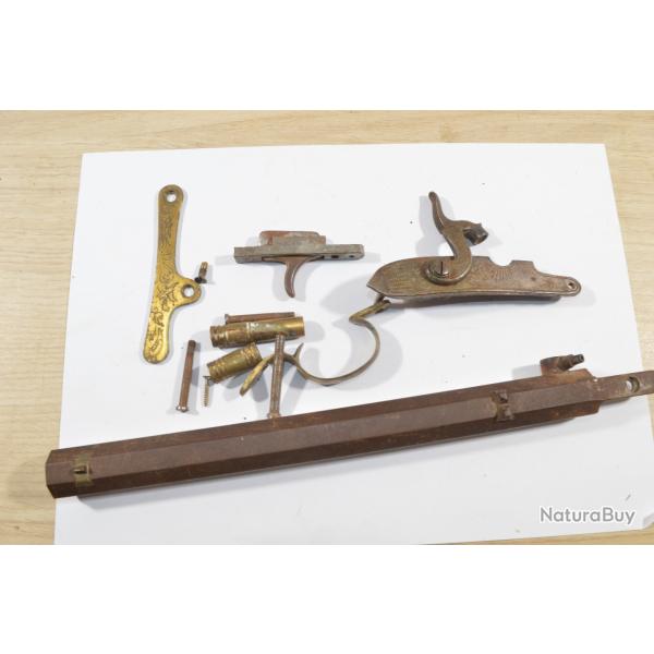 Pi�ce d�tach� pour pistolet / revolver poudre noir Spain 12mm  Cal 36 ?  Ancien repro (18)