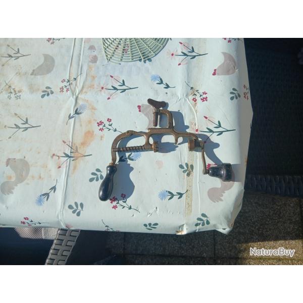 Ancien sertisseur � cartouche