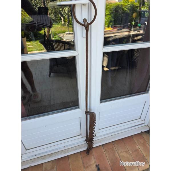 GRANDE CR�MAILL�RE ANCIENNE POUR CHEMIN�E