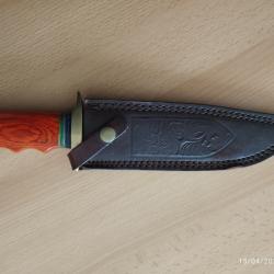 Couteau de chasse, manche bois.