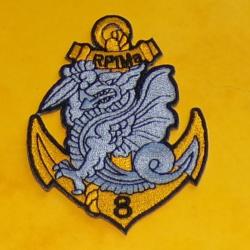 TISSU PATCH :  8&deg; REGIMENT PARACHUTISTES INFANTERIE DE MARINE AVEC FOND GRIS  , DIAMETRE 9 CM , BON