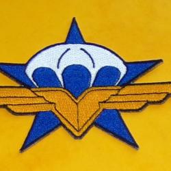 TISSU PATCH :  1&deg; REGIMENT DE CHASSEURS PARACHUTISTES   , DIAMETRE 11 CM , BON ETAT VOIR PHOTO . POU