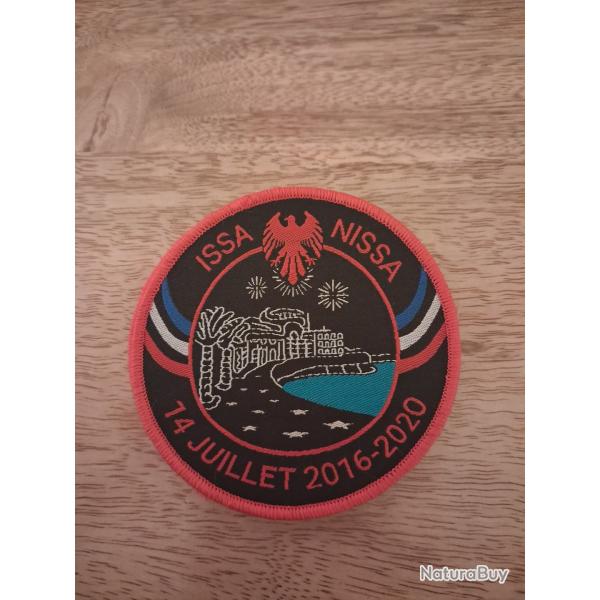 �cusson ISSA NISSA.Taille 7 cm.Thermocollant