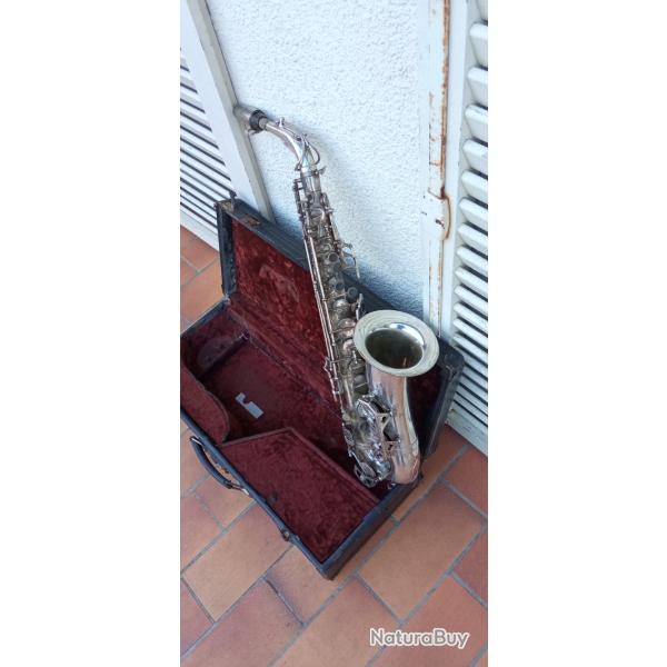Saxophone alto argent Dolnet Paris