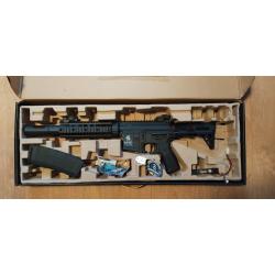 R&eacute;plique airsoft M4 LT15 AEG Gen 2 Lancer Tactical - Pack complet - Neuf