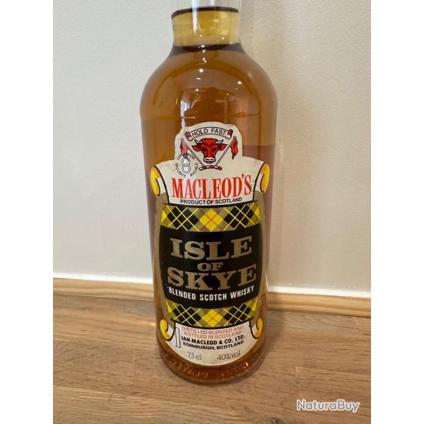 ISLE OF SKYE  MACLEOD'S BLENDED SCOTCH WHISKY 70cl. 40% (bouteille vintage ~1970 / 1980)