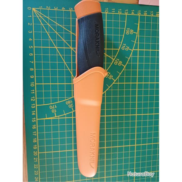 COUTEAU MORAKNIV HEAVY DUTY companion