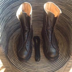 Authentiques rangers parachutiste de l'arm&eacute;e italienne taille 42.