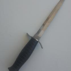 DAGUE "LE COUTEAU VOLANT"