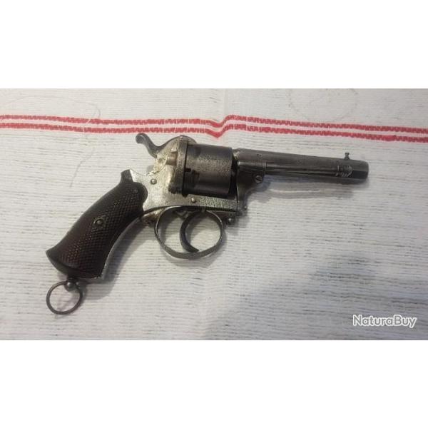 Revolver ordonnance � broche belge ou liegois en 9mm