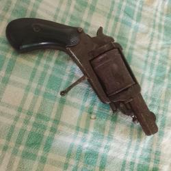 Bulldog 8mm92 a restaurer