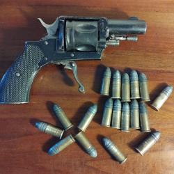 320 bulldog et 18 cartouches collection