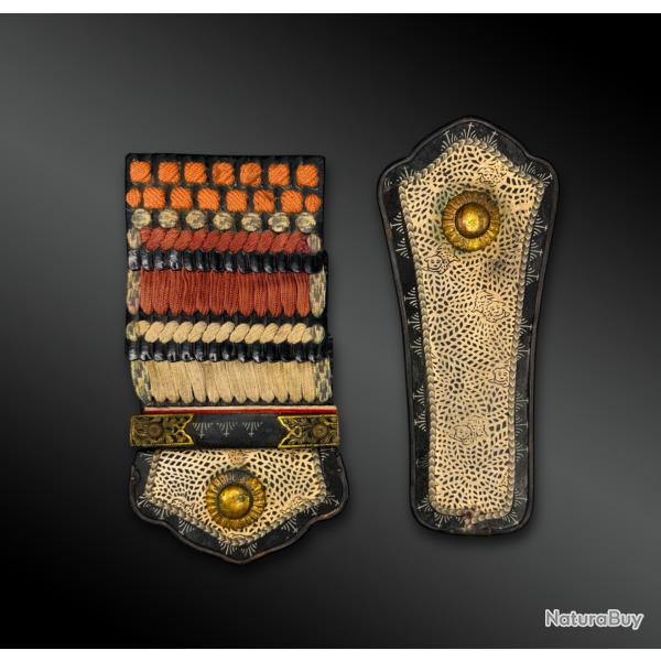 ENSEMBLE de deux pi�ces d'armure Yoroi - Japon - P�riode Edo (1603-1868)