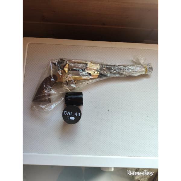 Remington 1858 , laiton cal. 44, en 8 pouces, neuf. Jamais tir�