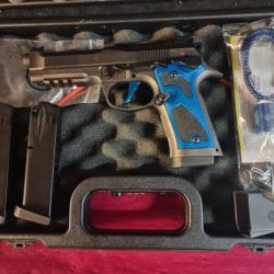 BERETTA 92X PERFORMANCE OPTIC READY BLEU