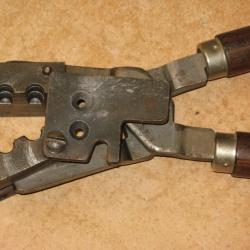 Moule &agrave; balles RCBS 2 cavit&eacute;s 38 SPL "38-150-KT" avec ses poign&eacute;es.