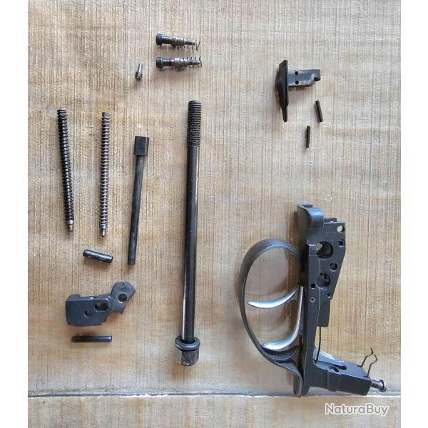 Lot de pi�ces pour ARTISAN ESPAGNOL - Mod�le MERKE - Cal. 12/70