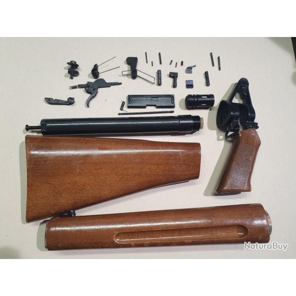 lot de pi�ces d�tach�es + garniture bois de ADLER JAGER AP74 calibre 22 LR