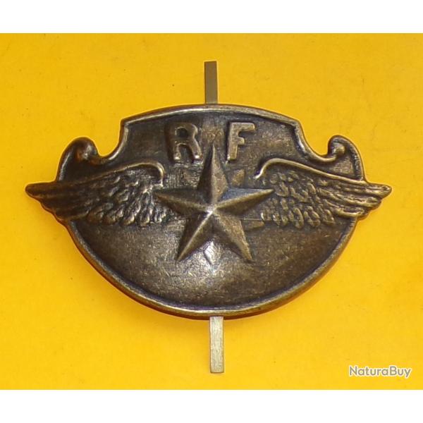 INSIGNE DE CASQUE ADRIAN POUR L'ARMEE DE L'AIR , FABRICATION ACTUELLE  ,TRES BON ETAT VOIR PHOTOS .