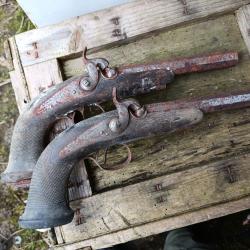 Paire de pistolets a restaurer