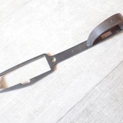 Sous garde logement chargeur pour fusil Suisse Mdle G11 ou K11. Pas pour 96/11