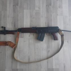 CZ 858 semi-automatique Tactical 4P (crosse rabattable) 7,62x39