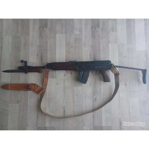 CZ 858 semi-automatique Tactical 4P (crosse rabattable) 7,62x39