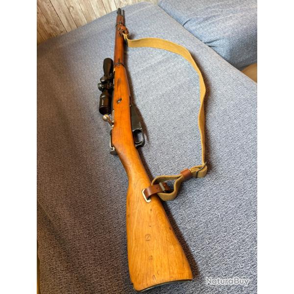 Carabine Mosin Nagant 7.62x54R 1891/30 + 650 Munitions